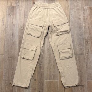 ALO Yoga Men's Cargo Venture Pant - Khaki Size Small